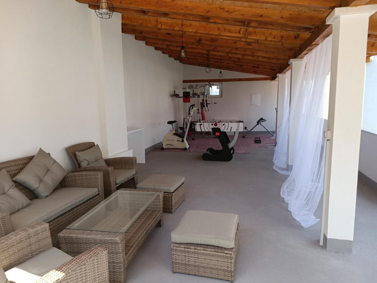 Villa Vlade- From The Heated Pool To The Beach In 1 Minute Jesenice  Dış mekan fotoğraf