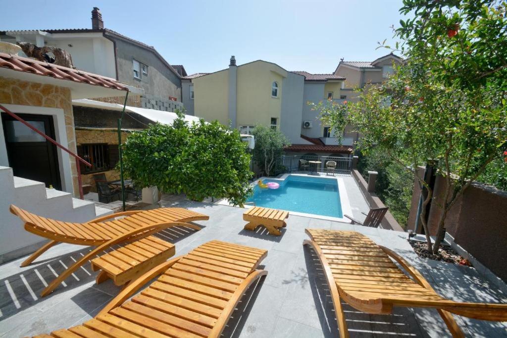 Villa Vlade- From The Heated Pool To The Beach In 1 Minute Jesenice  Dış mekan fotoğraf